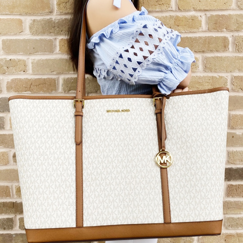 SALE‼️‼️ Michael kors Extra Large XL Travel Tote - Picture 2 of 3